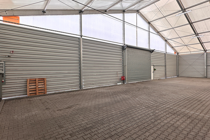 Halle in Brandenburg an der Havel 696 € 200 m² zimmer