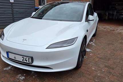 Tesla Model 3 45.030 km 31.950 &euro; Brietlingen 21382