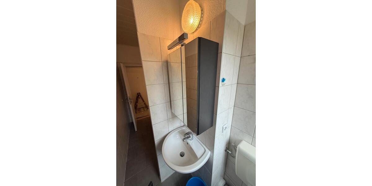 Schöne 3 Raum Wohnung mit Einbauküche 3 zimmer