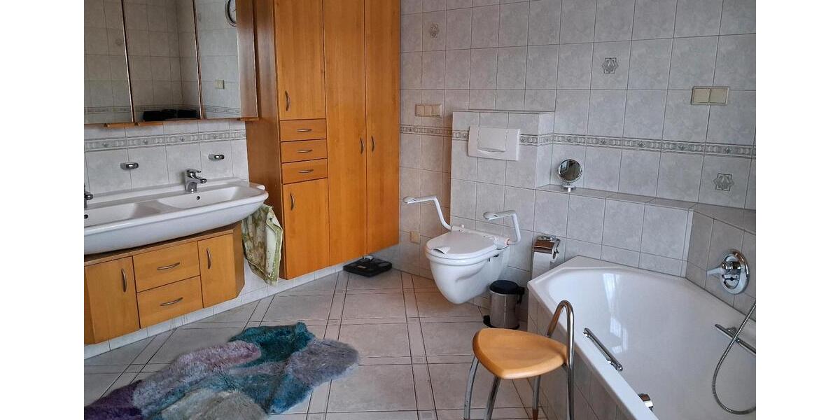 Mehrfamilienhaus, Wohnhaus Oberthal - 10 Zimmer, 245 m&sup2;, 300.000&euro; | Angebot:27034077