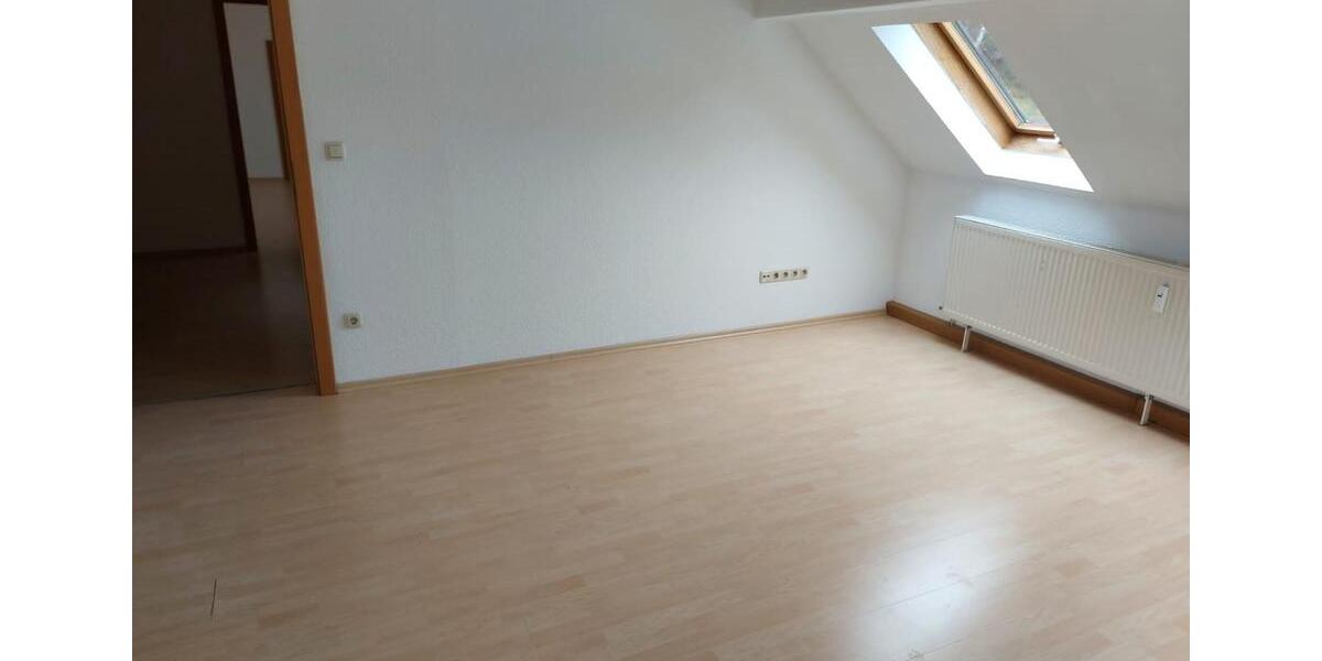 Dachgeschoßwohnung Gräfenthal - 2 Zimmer, 65 m&sup2;, 430&euro; | Angebot:25083842