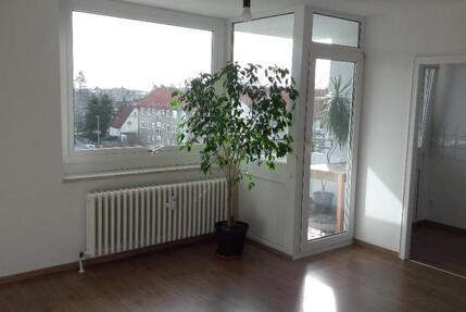 2-Zimmer-Wohnung mit Balkon und EBK in Langenhagen