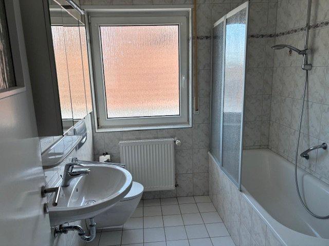 Etagenwohnung Mehlingen - 3 Zimmer, 56 m&sup2;, 400&euro; | Angebot:26408448