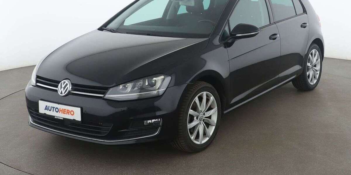 VW Golf 93.697 km 15.280 € Berlin 14059