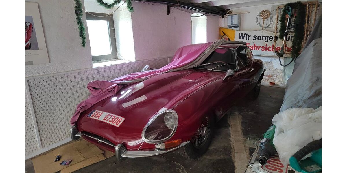 Jaguar E-Type 51.942 km 75.000 &euro; Rötz 92444