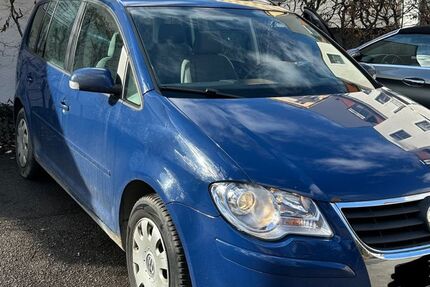 VW Touran 195.000 km 4.650 &euro; München 81249