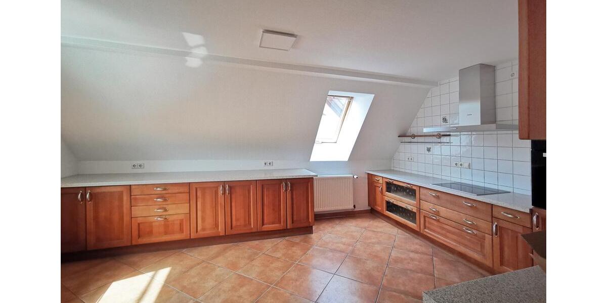 Dachgeschoßwohnung Hartheim am Rhein - 4 Zimmer, 132 m&sup2;, 1.584&euro; | Angebot:26624238