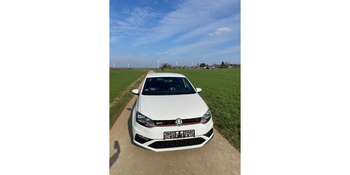 VW Polo 125.000 km 14.200 &euro; Buch 56290