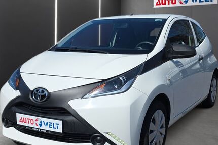 Toyota Aygo (X) 77.525 km 6.490 &euro; Sandersdorf Brehna 06796