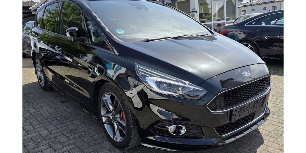 Ford S-Max 144.000 km 18.999 &euro; Bielefeld 33659
