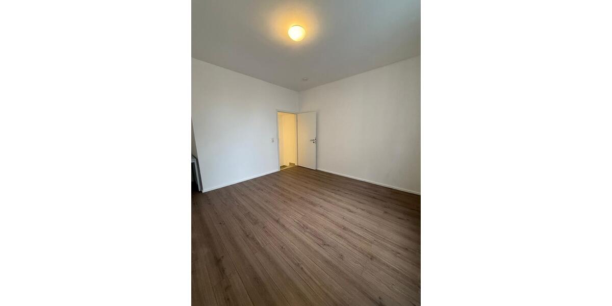 Erdgeschoßwohnung Frankfurt am Main Unterliederbach - 3 Zimmer, 80 m&sup2;, 1.450&euro; | Angebot:26293235