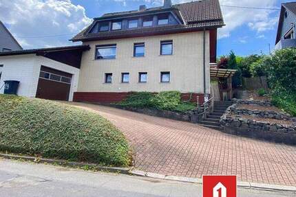 *RESERVIERT* Gepflegtes Zweifamilienhaus in ruhiger Wohnlage von Morsbach - nahe Zentrum! 7 zimmer