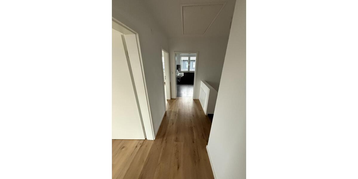 Doppelhaushälfte Varel - 4 Zimmer, 118 m&sup2;, 1.400&euro; | Angebot:26455793