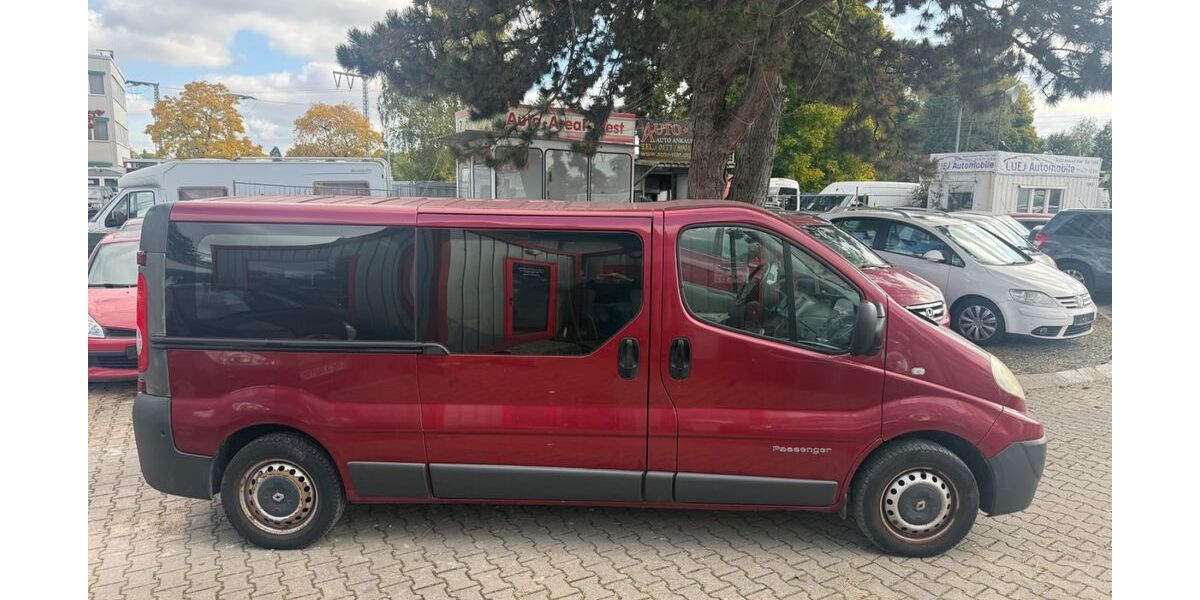 Renault Trafic 161.941 km 5.990 € München 81243