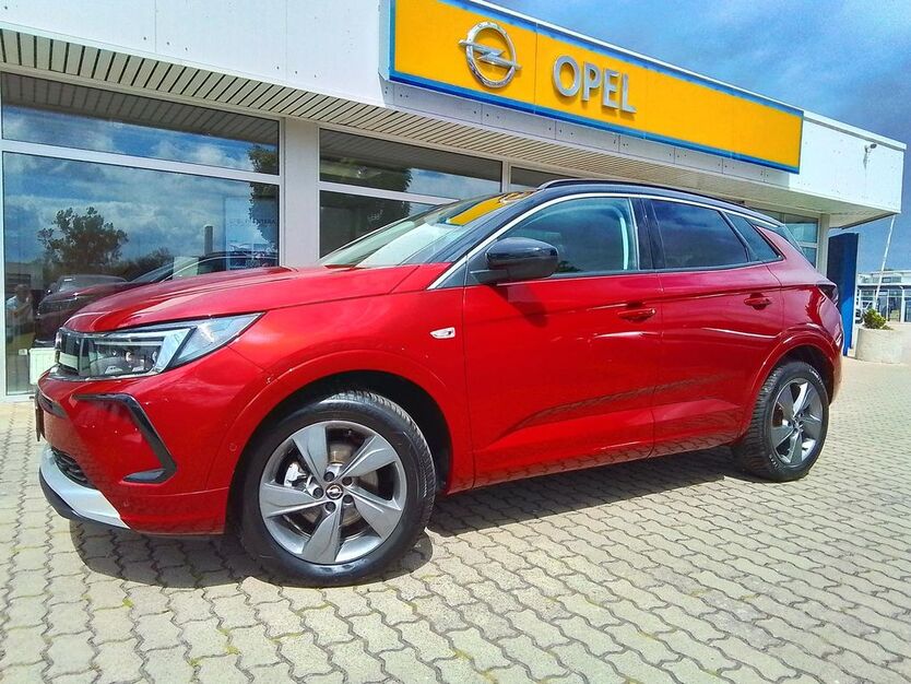 Opel Grandland (X) 10.143 km 33.990 € Schönebeck (Elbe) 39218