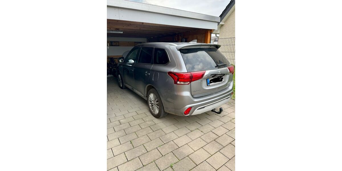 Mitsubishi Plug-in Hybrid Outlander 106.393 km 15.900 &euro; Büren 33142