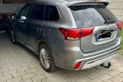 Mitsubishi Plug-in Hybrid Outlander 106.393 km 16.500 &euro; Büren 33142