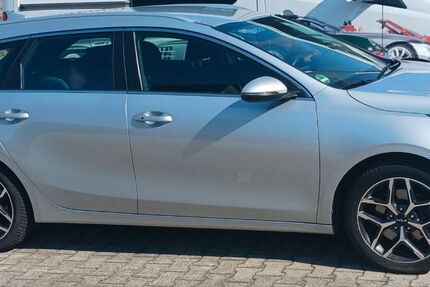 Kia ceed Sportswagon 51.152 km 22.938 € Ingoldingen 88456