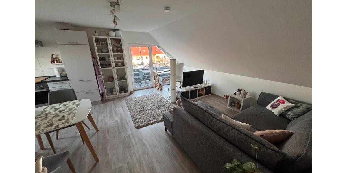 Dachgeschoßwohnung Eppelheim - 3 Zimmer, 60 m&sup2;, 850&euro; | Angebot:25945150