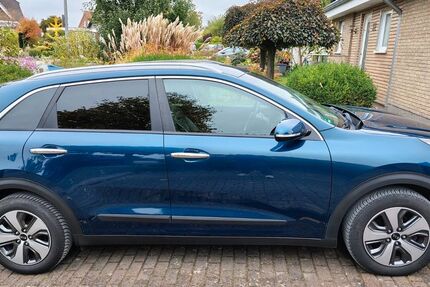 Kia Niro 106.000 km 12.900 € Bad Segeberg 23795