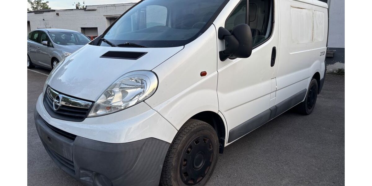 Opel Vivaro 244.000 km 3.780 &euro; Detmold 32758