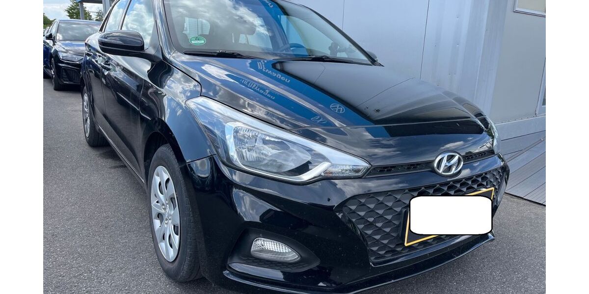 Hyundai i20 49.000 km 11.378 &euro; Zell (Mosel) 56856