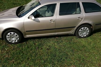 Skoda Octavia 223.526 km 1.500 &euro; Memmingen 87700