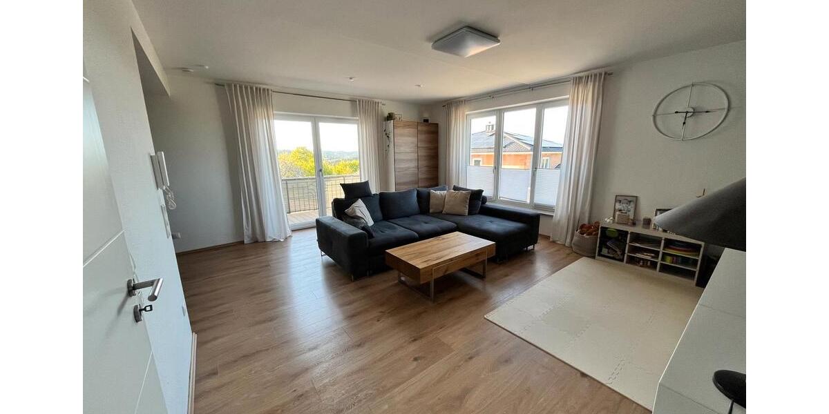 Erdgeschoßwohnung Tittling - 1 Zimmer, 83 m&sup2;, 745&euro; | Angebot:26405826