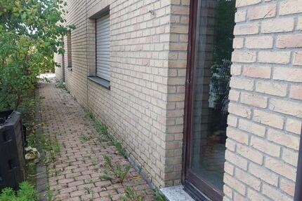 Biete eine ET-Wohnung im Rohbauzustand an.Ausbau nach eigen.Vorst 3 zimmer