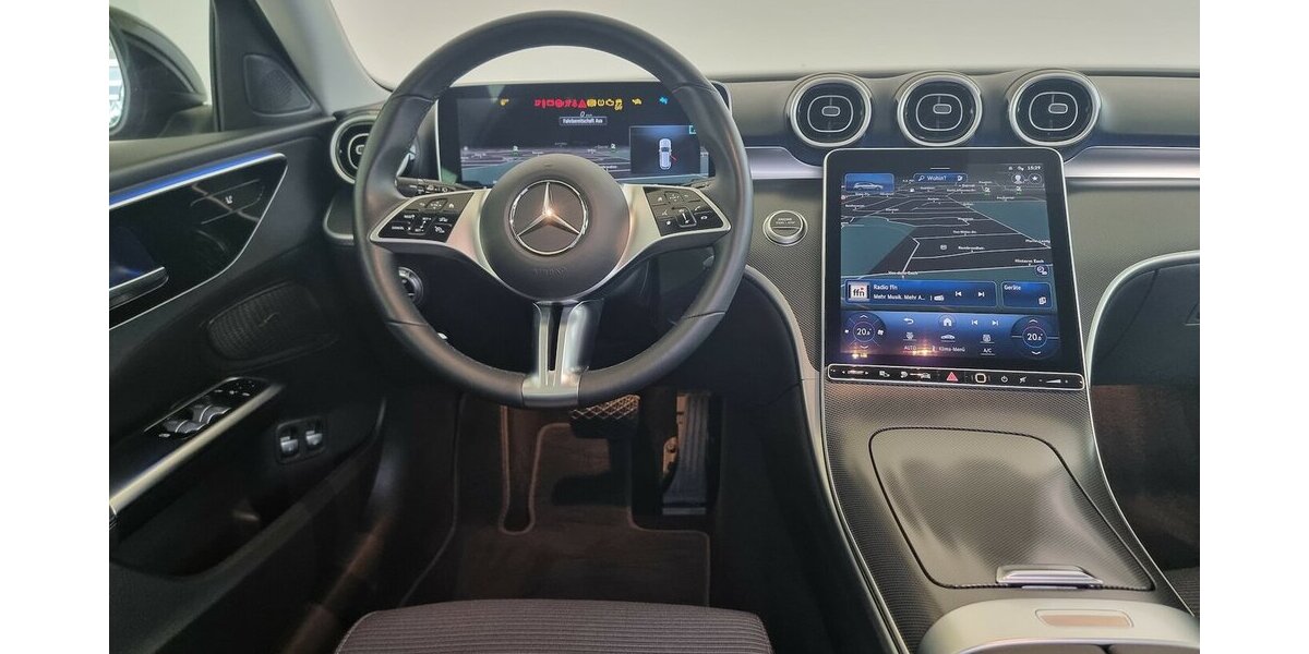 Mercedes-Benz C 300 T e Avantgarde LED ACC AHK Navi Kamera 73.700 km 33.300 &euro; Garrel 49681