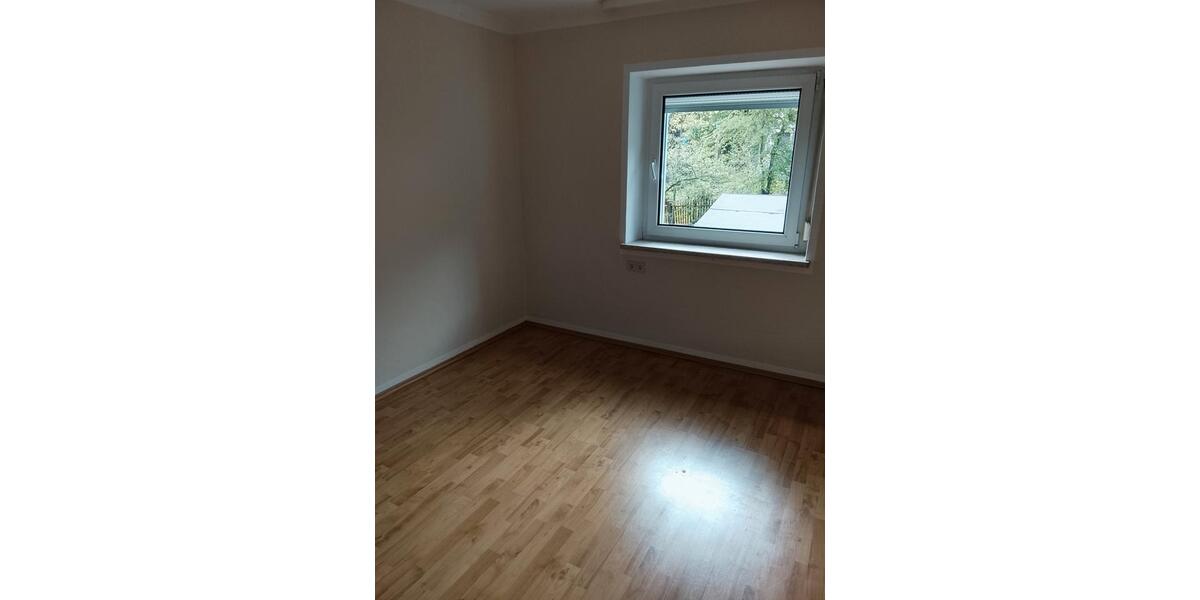 Doppelhaushälfte Arzberg - 1 Zimmer, 90 m&sup2;, 70.000&euro; | Angebot:26535126