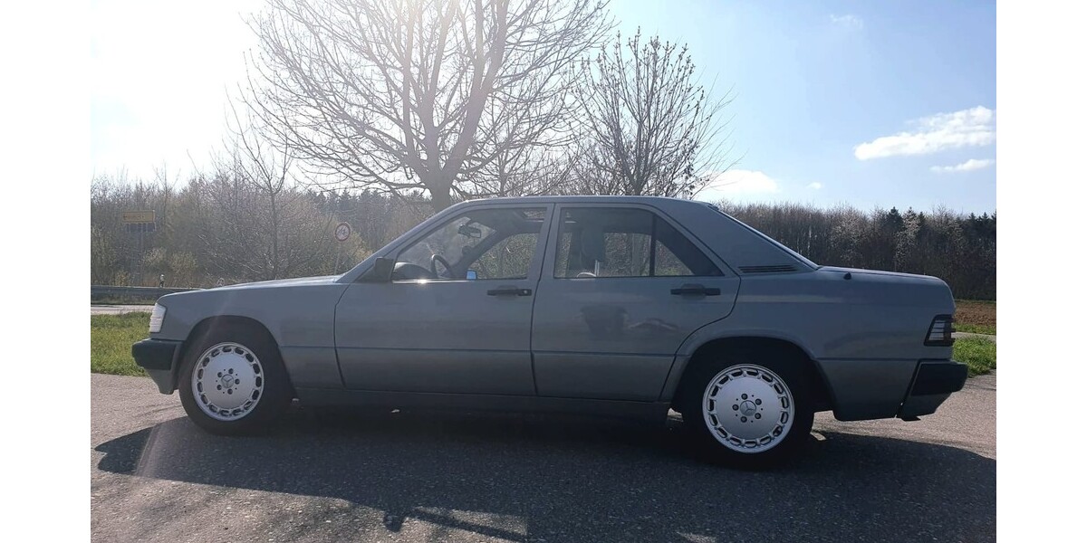 Mercedes-Benz 190E 86.500 km 10.500 &euro; Bedburg 50181