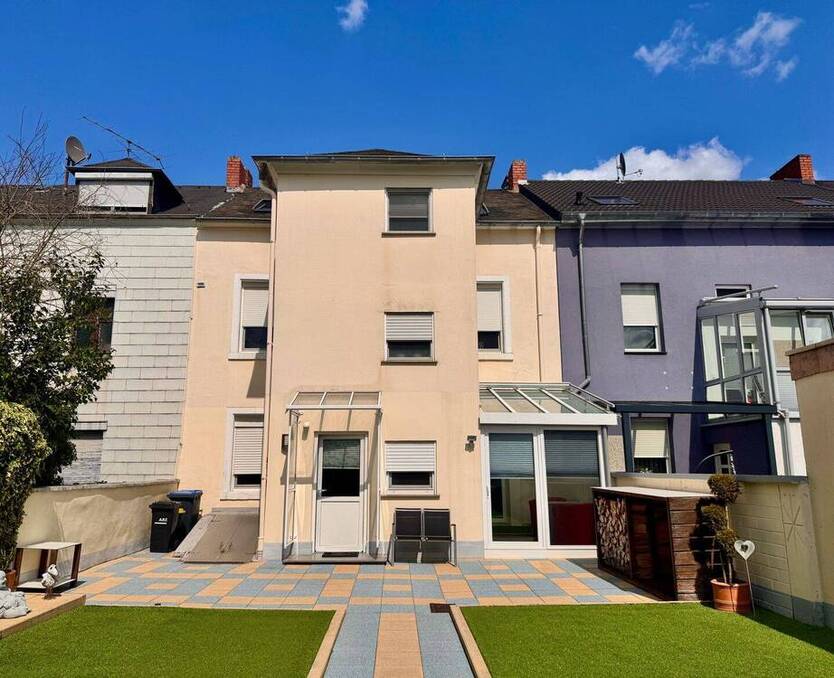 Modernes, liebevoll modernisiertes Stadthaus, ca. 217 qm Wohnfläche, gepflegtem Garten und Freizeitfläche in Konz