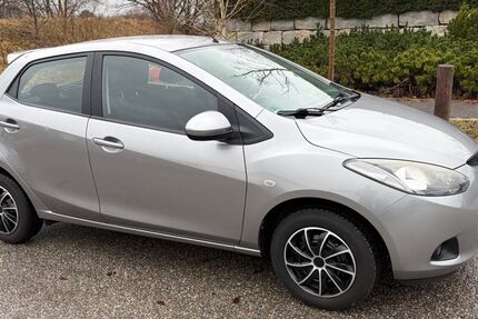 Mazda 2 117.000 km 2.200 &euro; Inning am Holz 84416