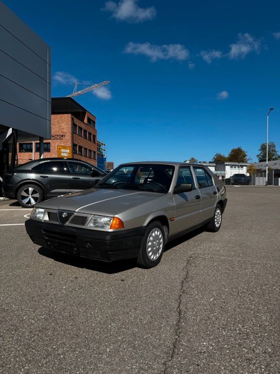Alfa Romeo 33 17.390 km 8.990 € Donaueschingen 78166