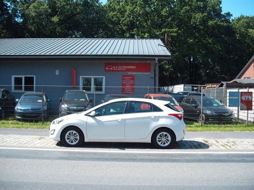 i30
