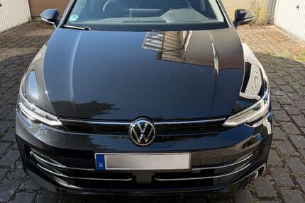 VW Golf 14.000 km 21.900 &euro; Germering 82110