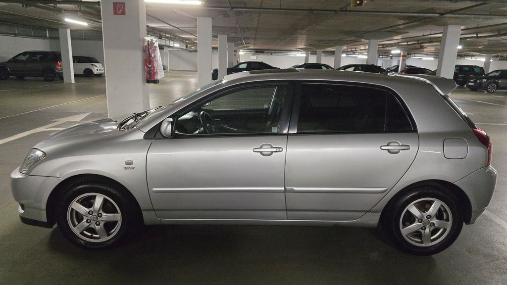Toyota Corolla 141.000 km 4.150 &euro; München 81673