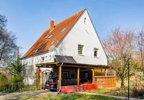 Rohdiamant! 3-Fam.-Haus mit großen Grundstück - ideal für eigene Gestaltungsideen