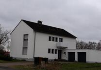 Schöne 4 Zi-EG-Wohnung mit kleinem Garten ab 01.06.2025 zu vermieten