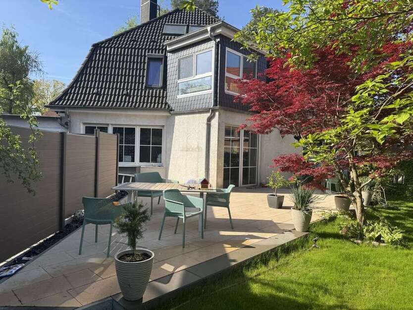 Haus zum Mieten in Birkenwerder 2.932,67 € 225.59 m²