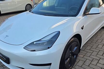 Tesla Model 3 40.109 km 26.894 &euro; Seesen 38723