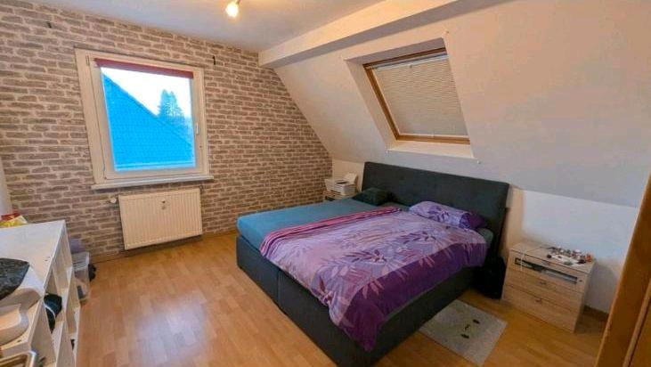 Dachgeschoßwohnung Viersen Hülsdonk - 3.5 Zimmer, 106 m&sup2;, 1.060&euro; | Angebot:25992982