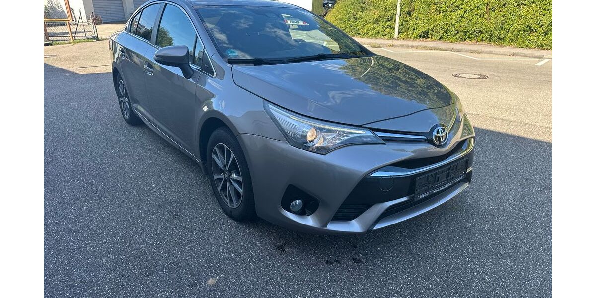 Toyota Avensis 147.000 km 12.800 &euro; Möglingen/Ludwigsburg 71696