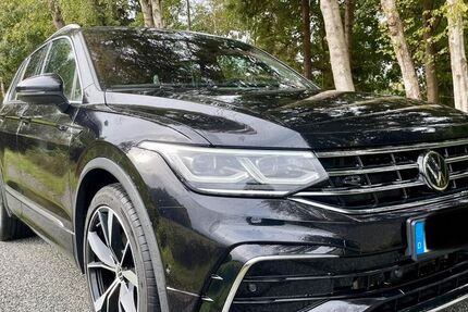 VW Tiguan 132.000 km 32.350 € Edewecht 26188