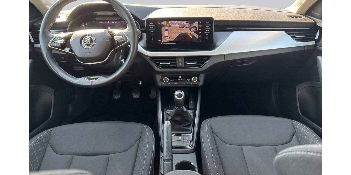 Skoda Scala TSi Clever * LED/Navi-Amundsen/virt.Cockpit/ 27.272 km 17.490 &euro; Bamberg 96052