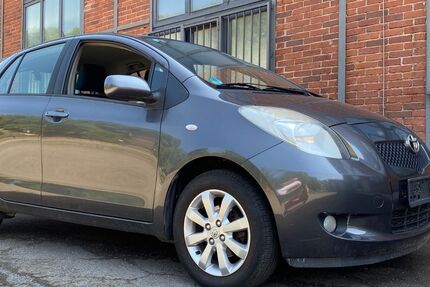 Toyota Yaris 179.380 km 2.950 &euro; Saarbrücken 66115