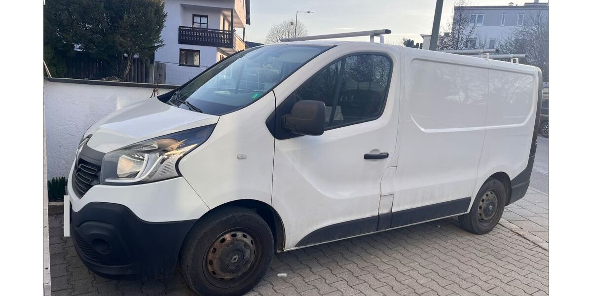 Renault Trafic 142.500 km 11.400 &euro; München 81245