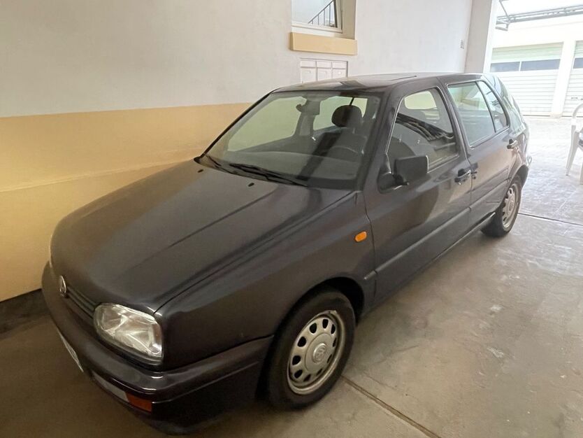 VW Golf 96.000 km 2.400 € Wiesbaden 65199