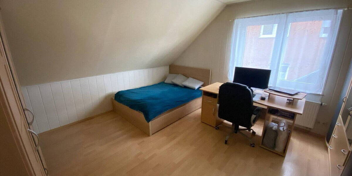 Einfamilienhaus Waldbröl - 6 Zimmer, 126 m&sup2;, 1.500&euro; | Angebot:26794401